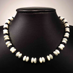 Choker of Mother of Pearl and Black Onyx