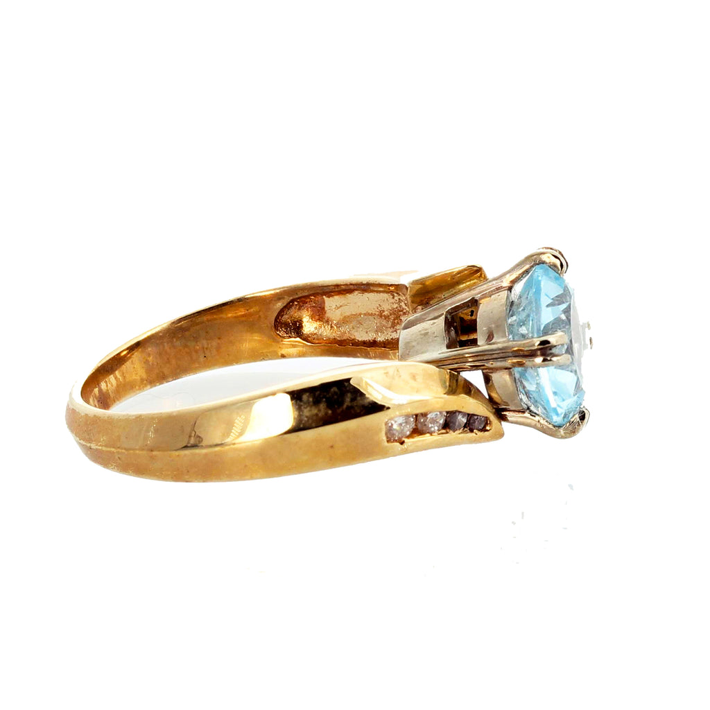 14KT Yellow Gold Aquamarine and Diamond Ring